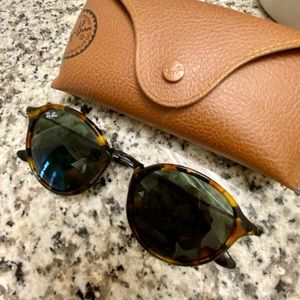 RAY BAN SUNNIES